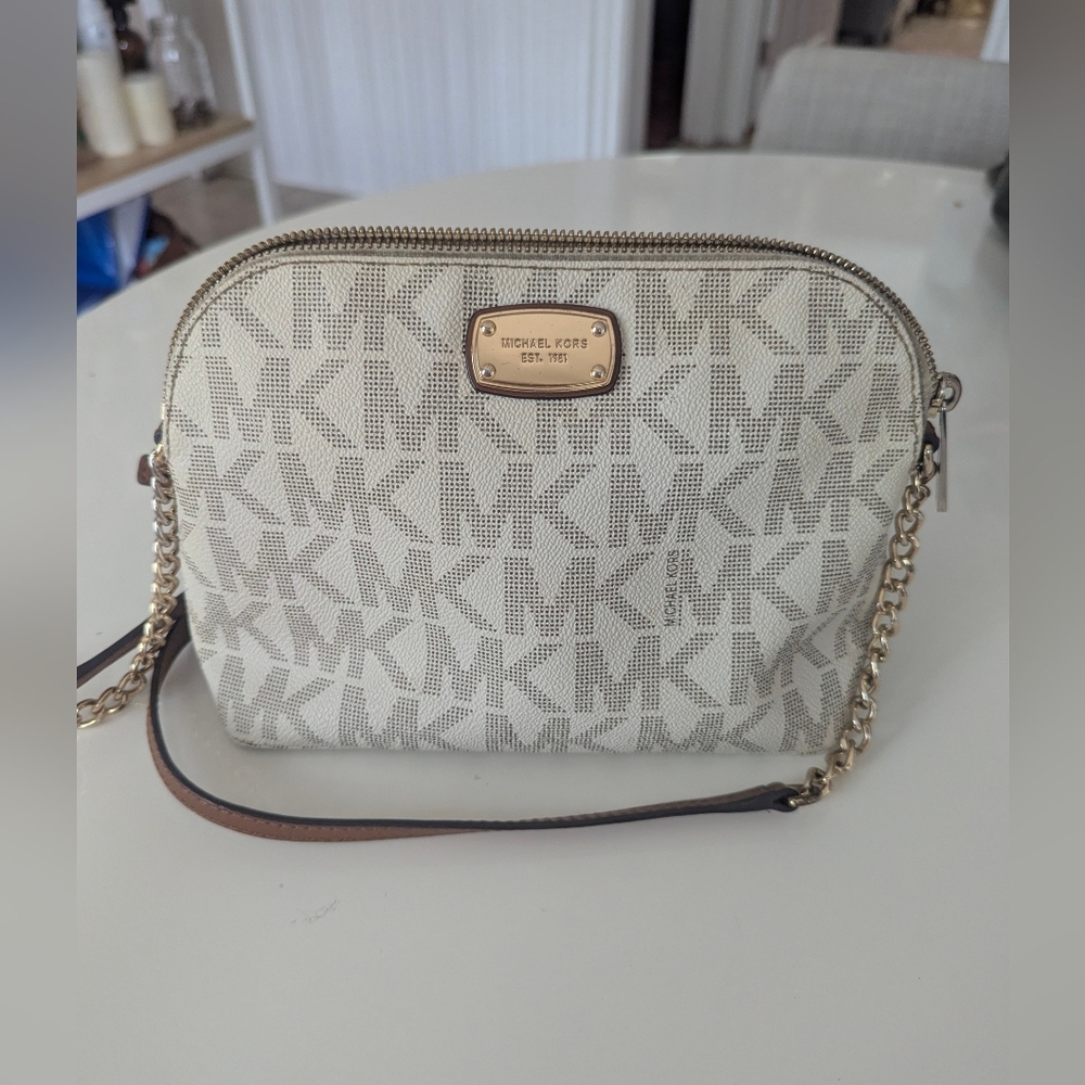 Michael Kors Crossbody Bag - Picture 2 of 16